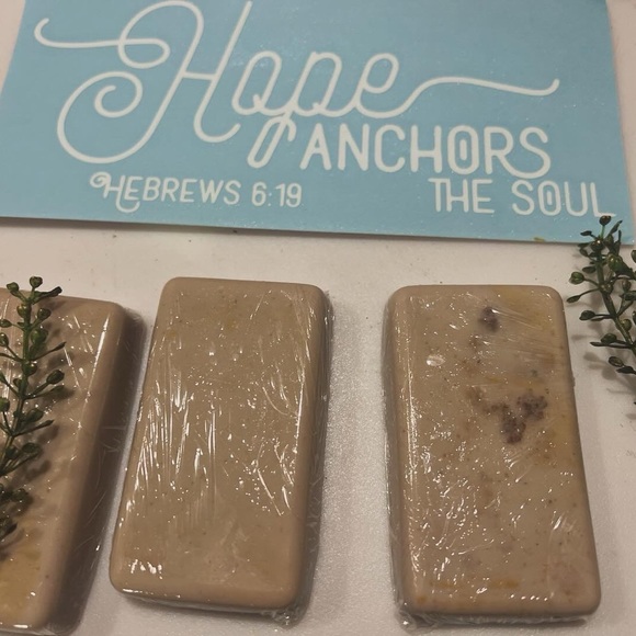 LAUNCH β¨π Cedarwood Men Line Soaps πΏππποΈ - Picture 6 of 7